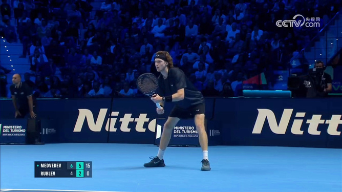 他们的中场 他们的中场